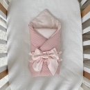 Paturica bebe din satin si material tricotat cu pilota si fundita, roz (1)
